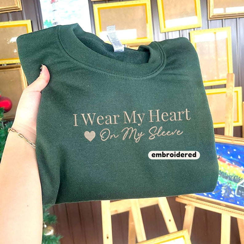 Embroidered I Wear My Heart On My Sleeve Sweatshirt, Custom Mama Sweatshirt with Kids Name on Sleeve, Christmas Mother Day Gift for Mom