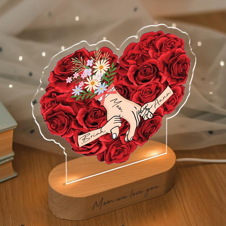 Personalized Mom with Child Hand LED Night Light – Custom Name Mother’s Day Gift