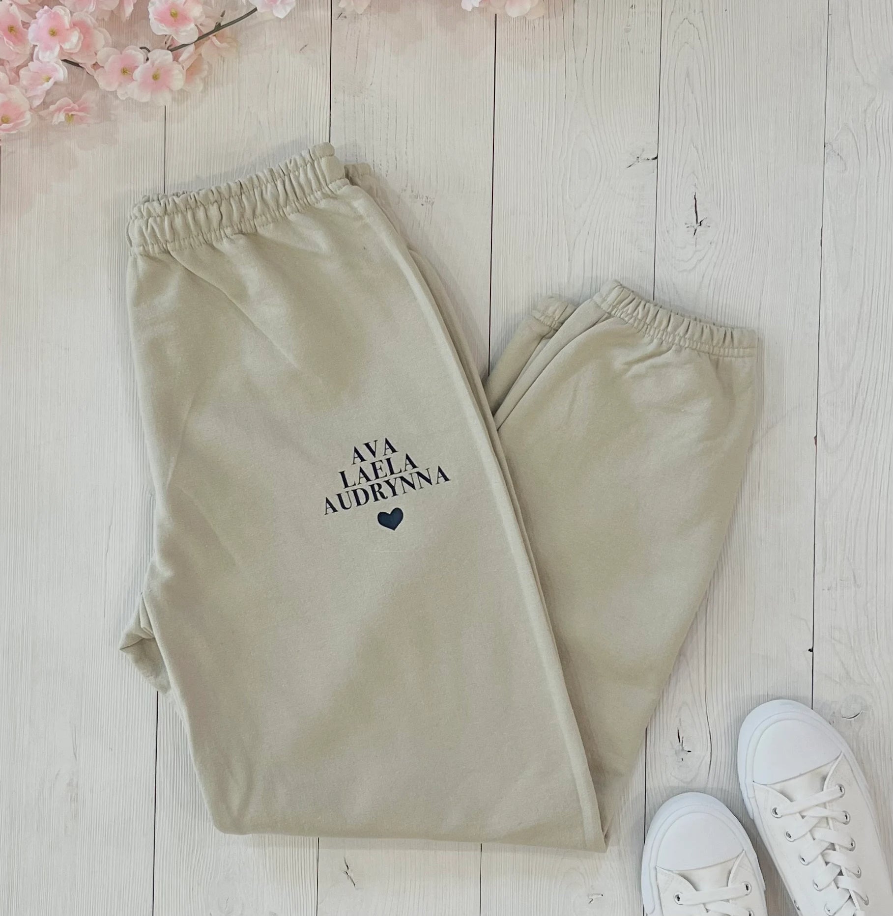 Custom Mom Sweatshirt Set, Mama Sweatpants, Outfit for Mom, Mother's day gift, new mama gift