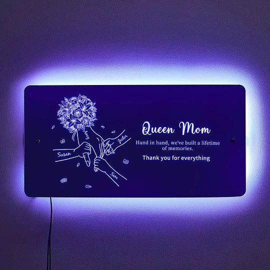 Custom Mom Holding Hands Mirror Light with Choice of Bouquet - Personalized Mother‘s Day Gifts for Mom