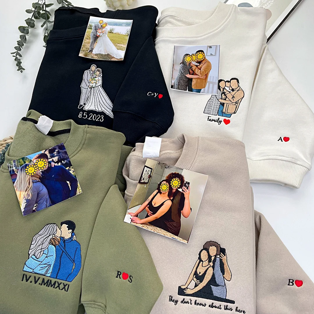Custom Full Color Embroidered Sweatshirt Portrait Couple/Dad/Mom - Family Gift