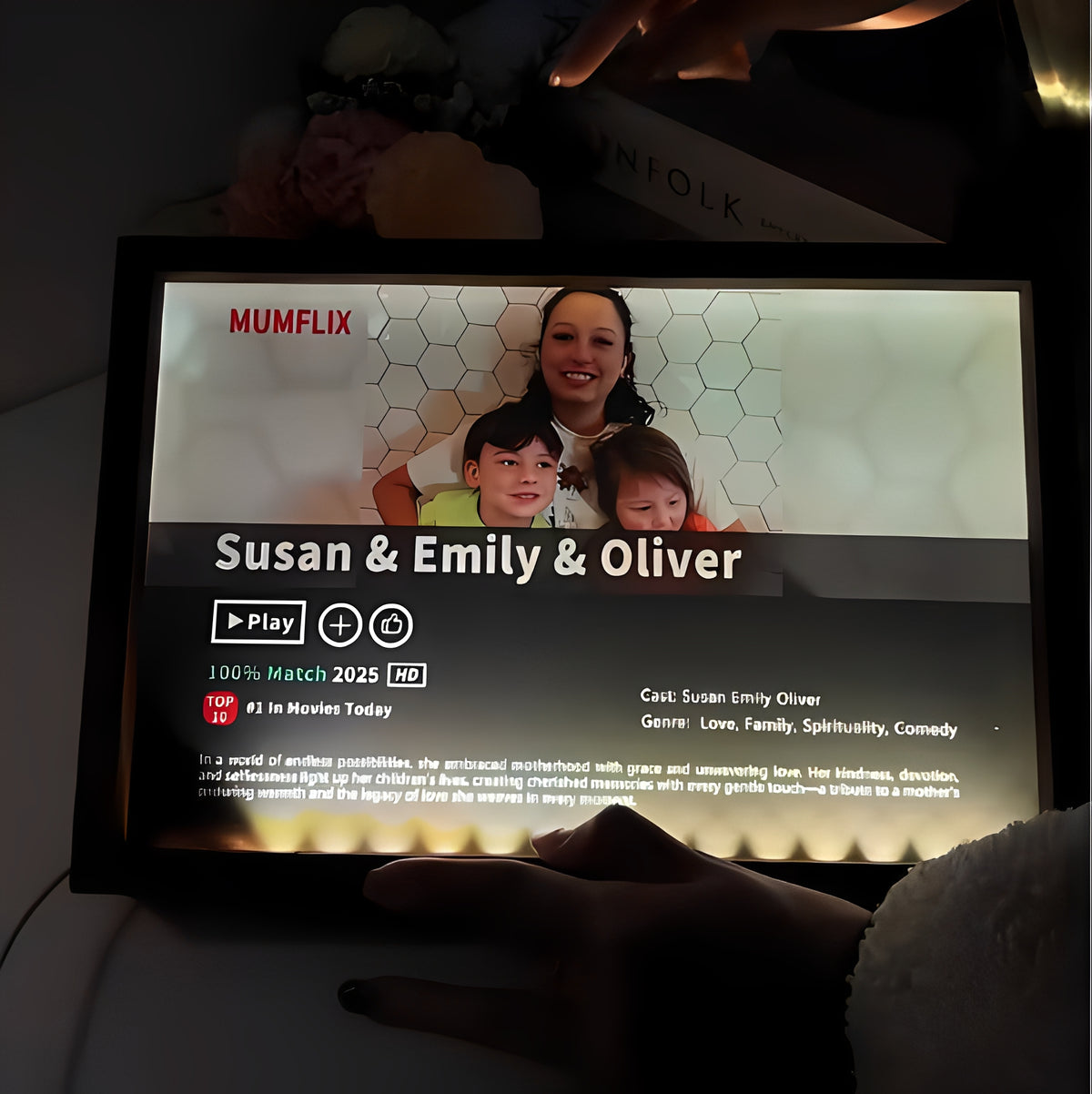 🎬 MOM/MUMFLIX Personalized Mother’s Day Photo Light Frame