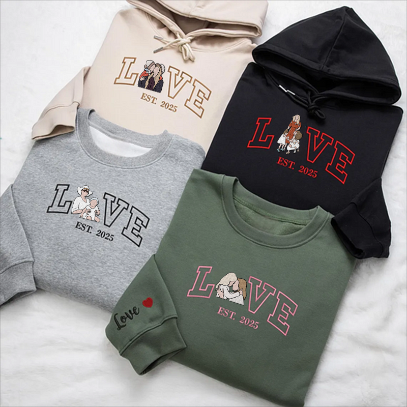 Cusformom Personalized Embroidered Photo Mom LOVE Est Year Crewneck/Hoodie/T-shirt