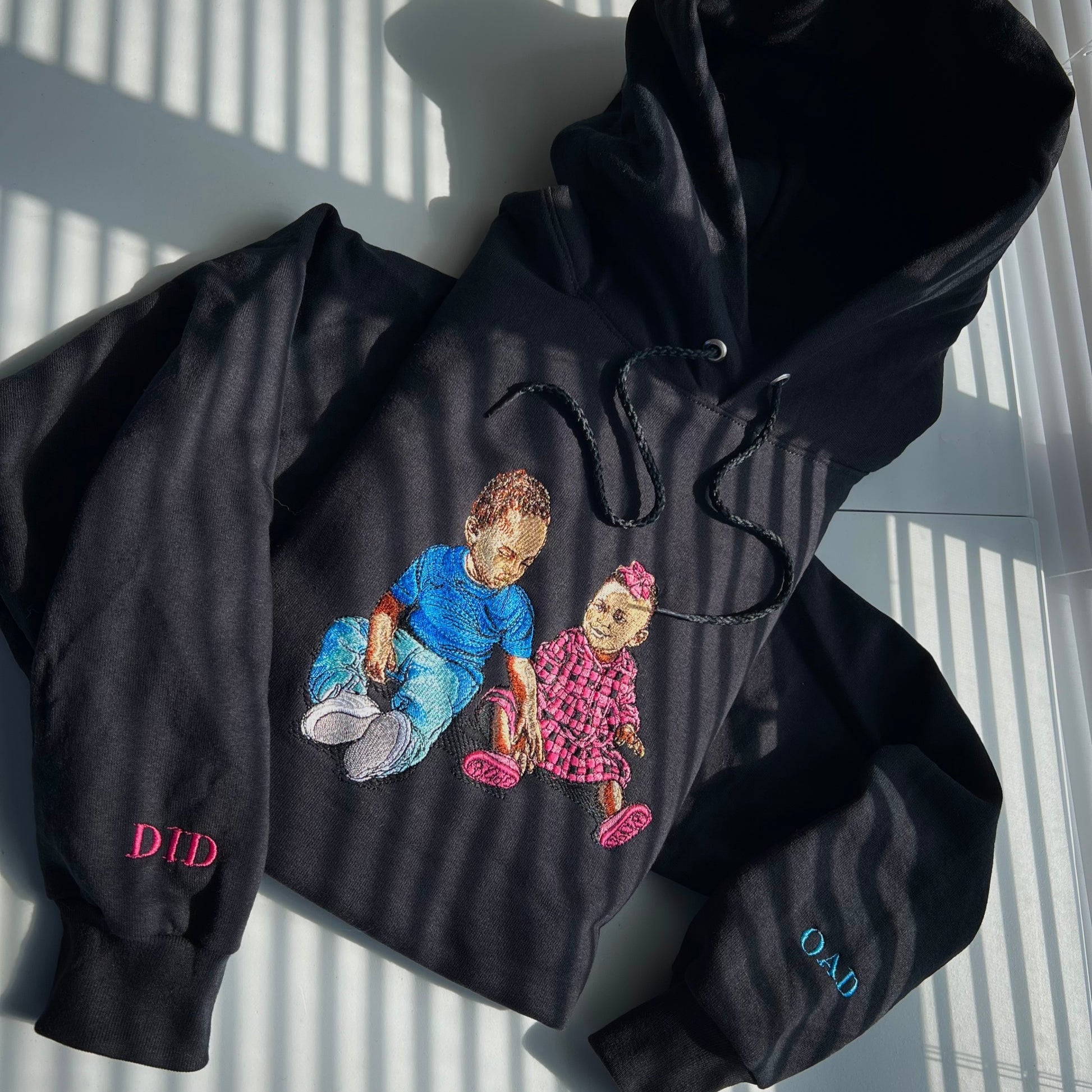 Custom Family Portrait Full Color Embroidered Sweatshirt(with facial details)Best Gifts to Family
