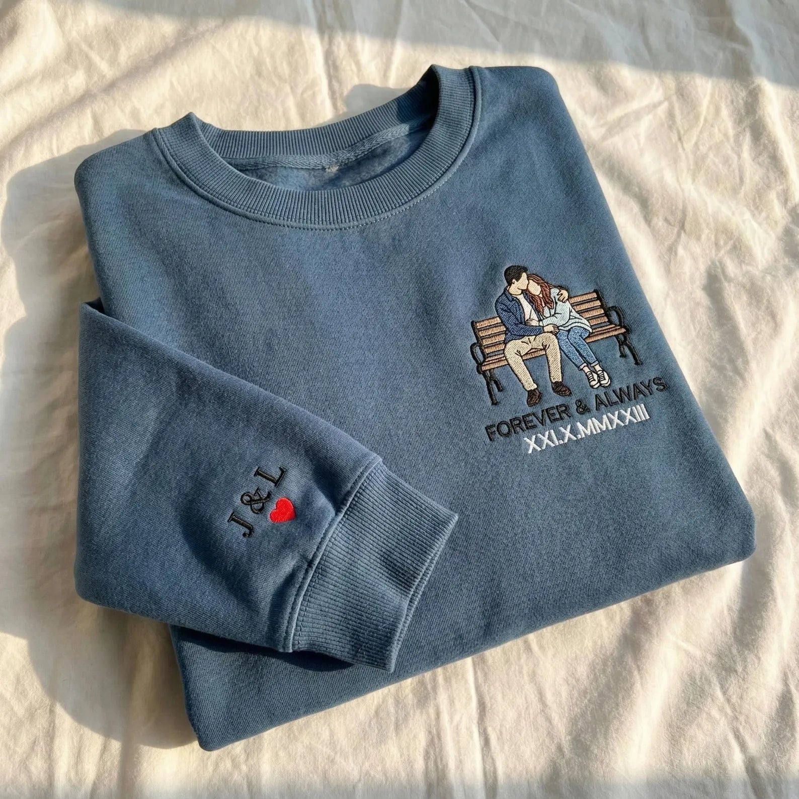 Custom Full Color Embroidered Sweatshirt Portrait Couple/Dad/Mom - Family Gift