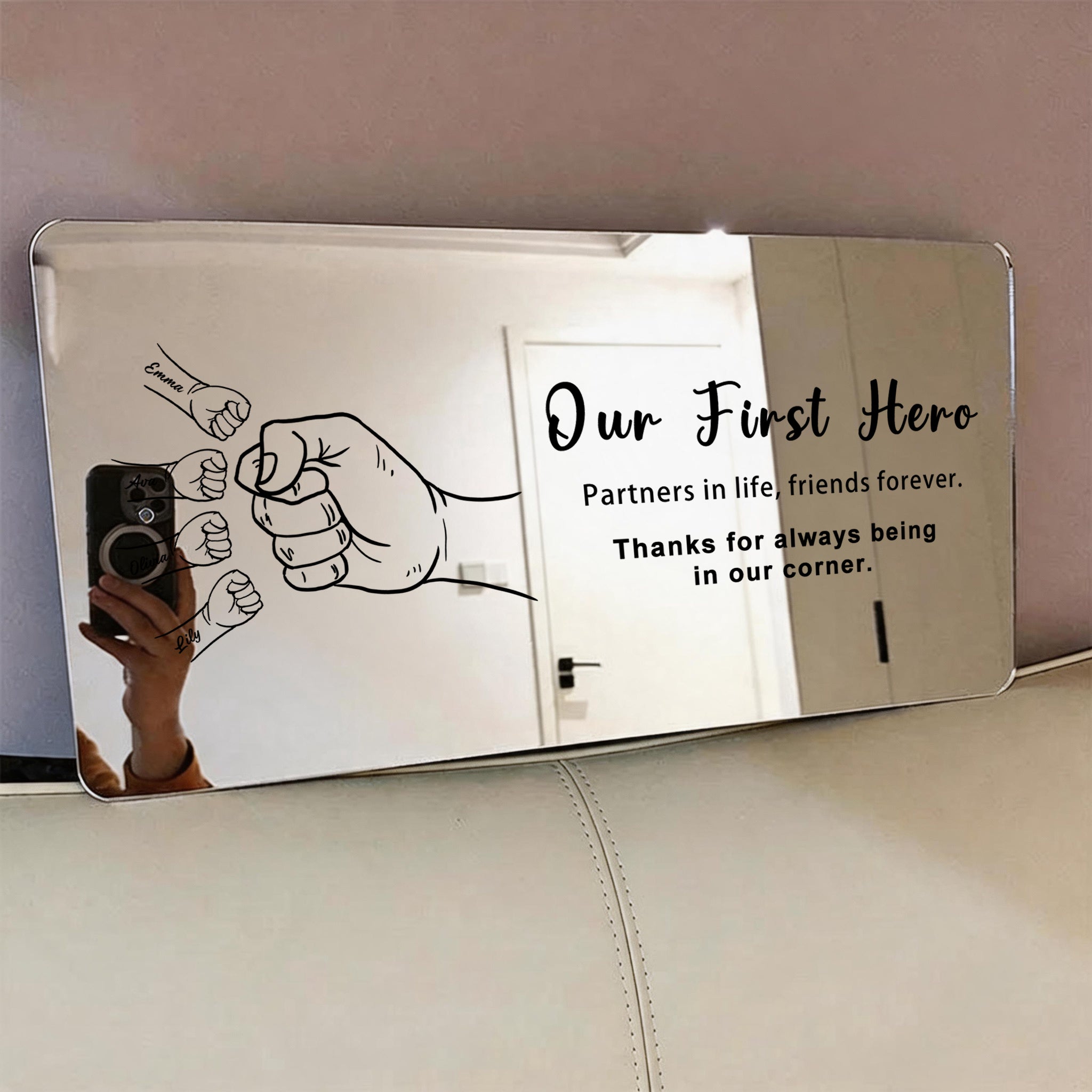 Personalized Dad & Kids Fist Bump Mirror Light – Custom Father’s Day Gift