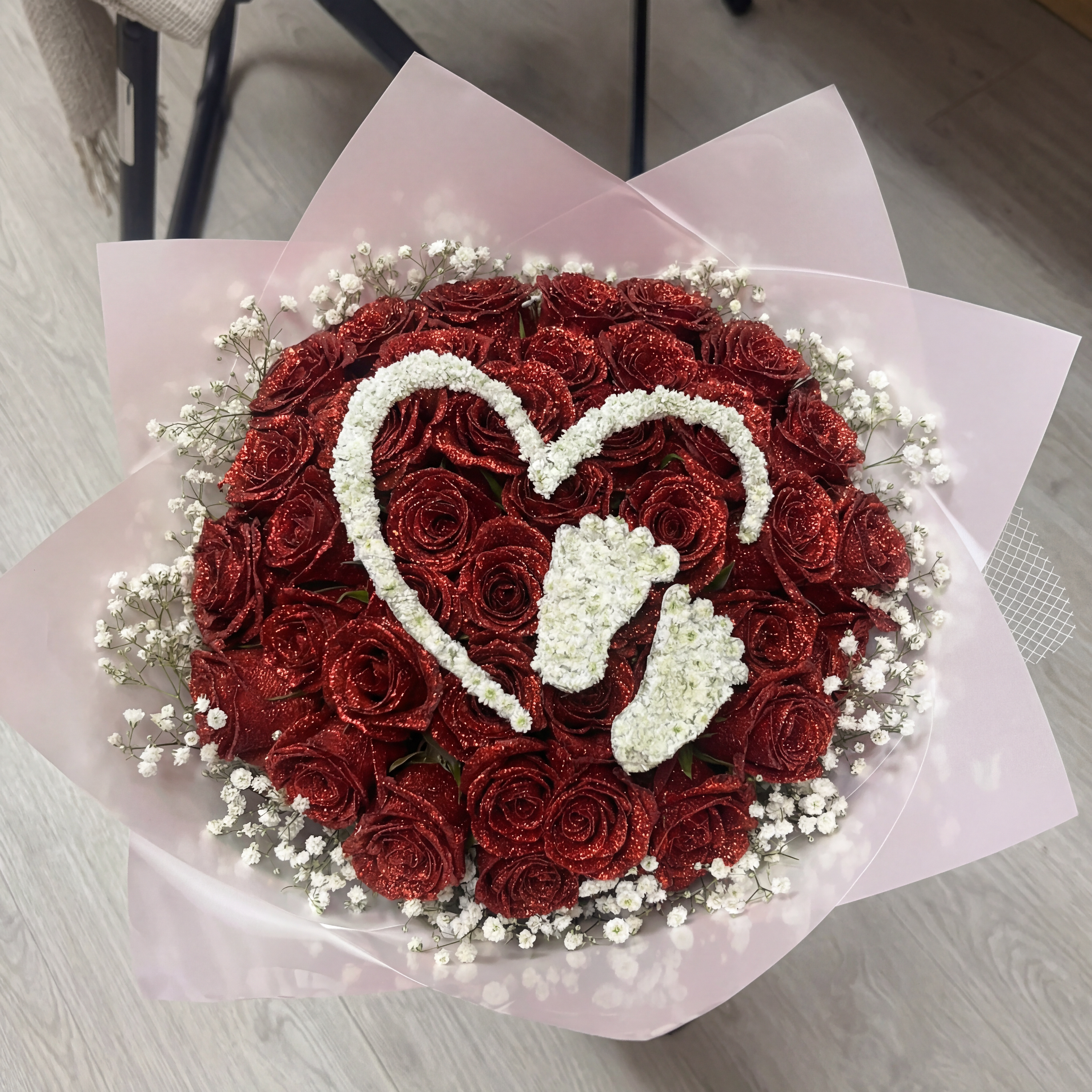 💕Glitter Rose Bouquet💕 - Glittery Little Feet Symbolize A New Beginning For Her, A First-Time Mother