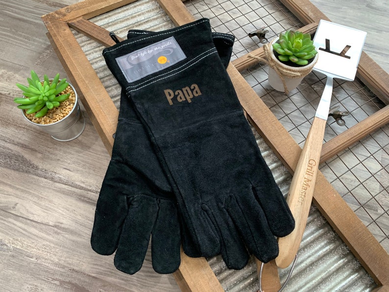 Personalized Grill Gloves with Spatula | BBQ Gift | Father's Day Gift