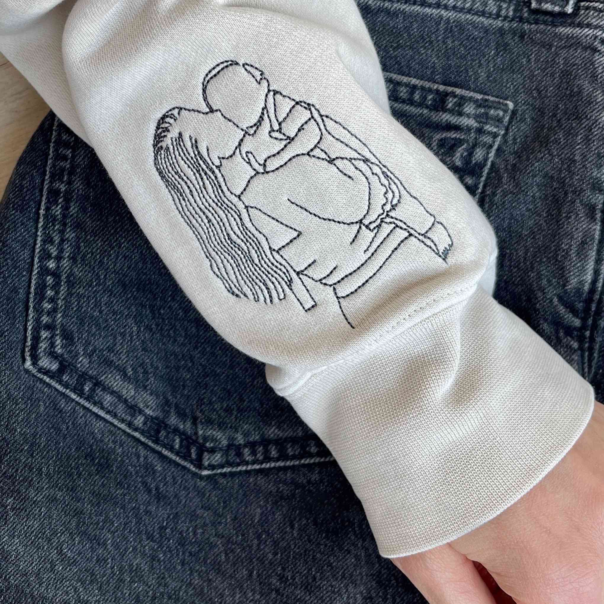 ❤️Custom Embroidered Parent-Child Photo Portrait Outline Sweatshirt-🔥Mother's Day Sale!Free Shipping!