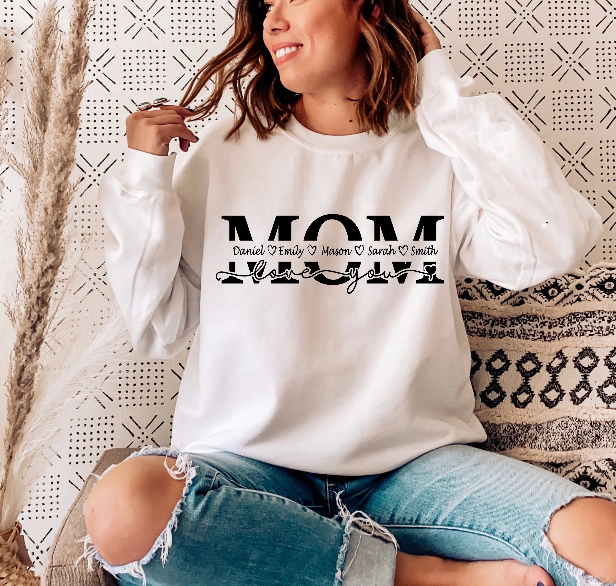 Mother's Day Gift, Mom Kids Split Name Frame, Mom Cut File, Mom Outline, Vector MOM