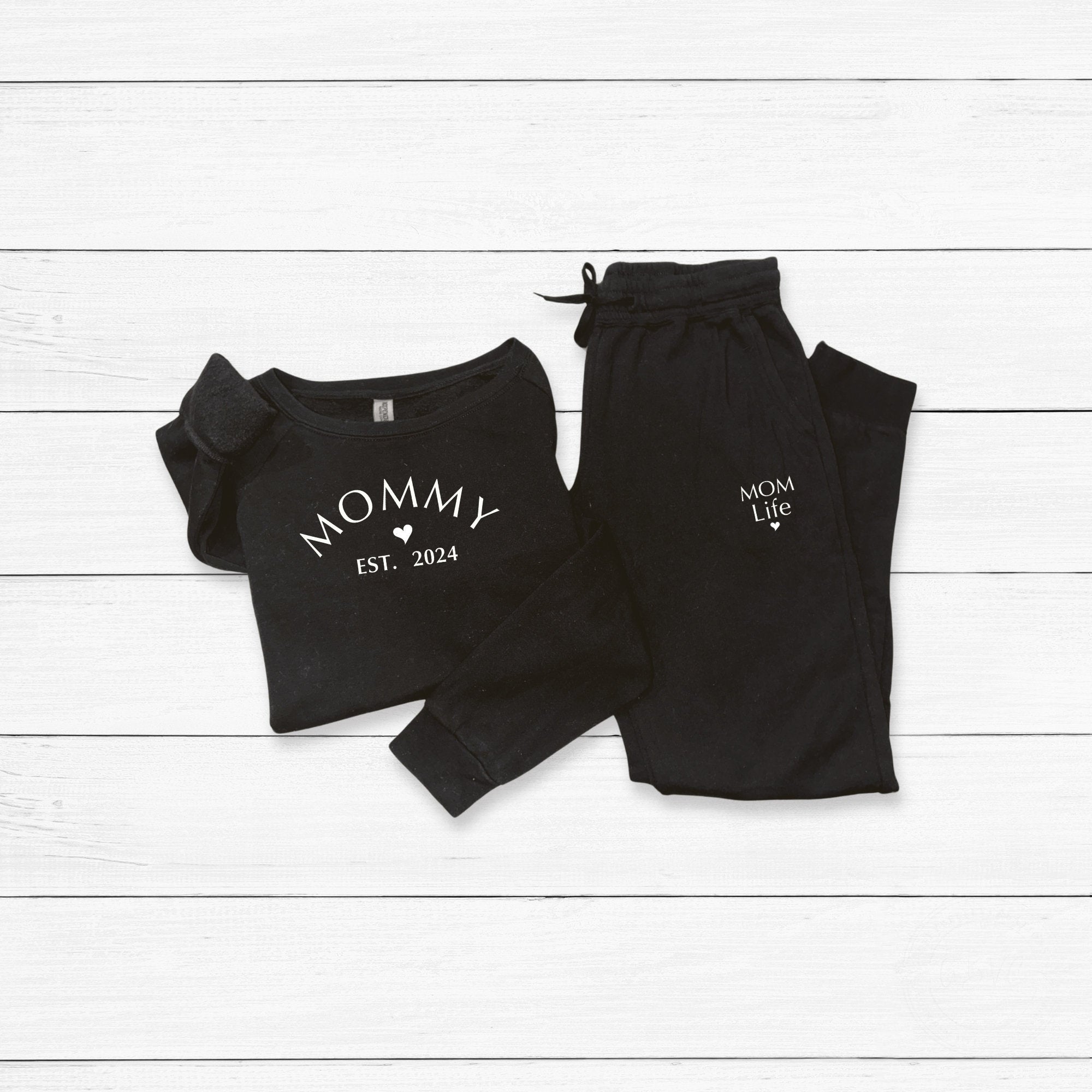 Custom Mom Sweatshirt Set, Mama Sweatpants, Outfit for Mom, Mother's day gift, new mama gift