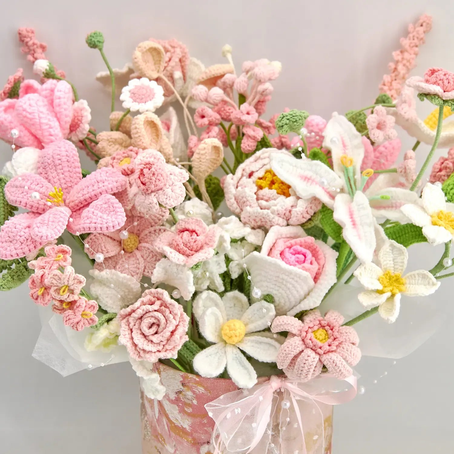 Handmade Crochet Pink & White Rose Bouquet – Never-Wilt Floral Arrangement in a Gift Box-Perfect Couple Gift