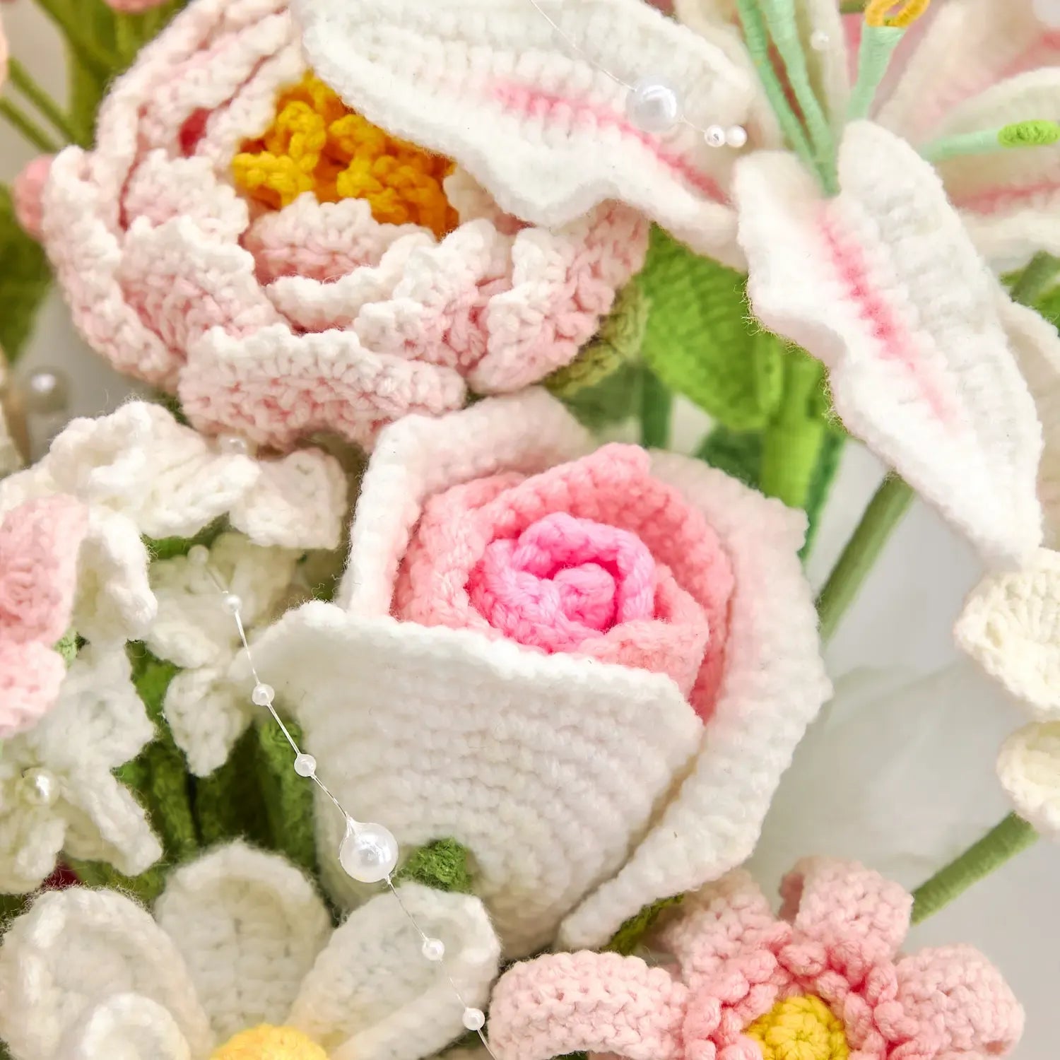 Handmade Crochet Pink & White Rose Bouquet – Never-Wilt Floral Arrangement in a Gift Box-Perfect Couple Gift
