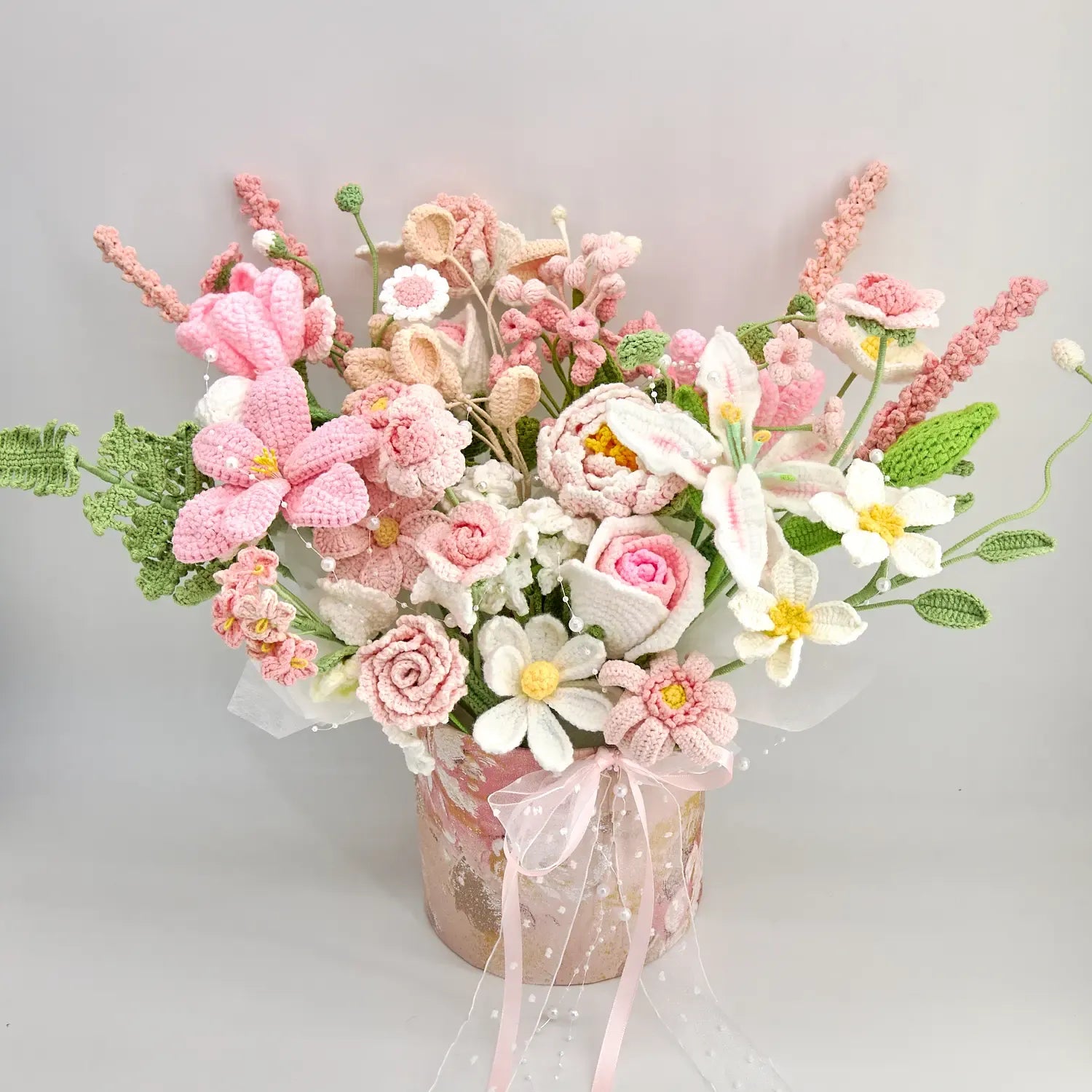 Handmade Crochet Pink & White Rose Bouquet – Never-Wilt Floral Arrangement in a Gift Box-Perfect Couple Gift