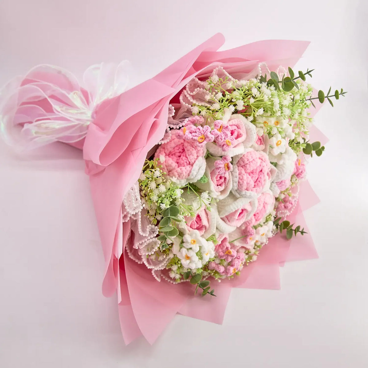 Oversized Blush & White Rose Crochet Bouquet – Handmade Forever Flowers for Couples, Gift Boxed