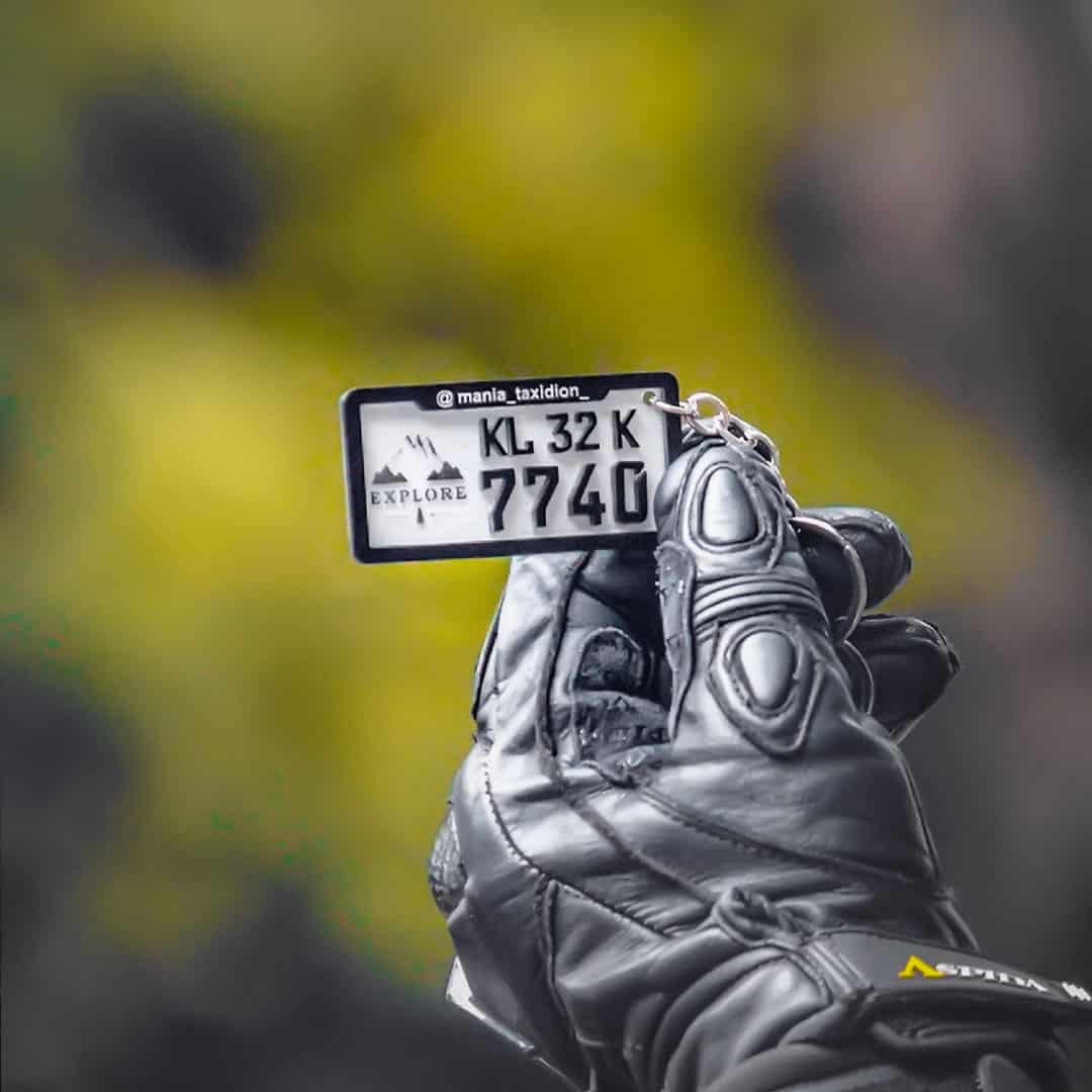 CUSTOMIZED 4D NUMBER PLATE KEYCHAIN