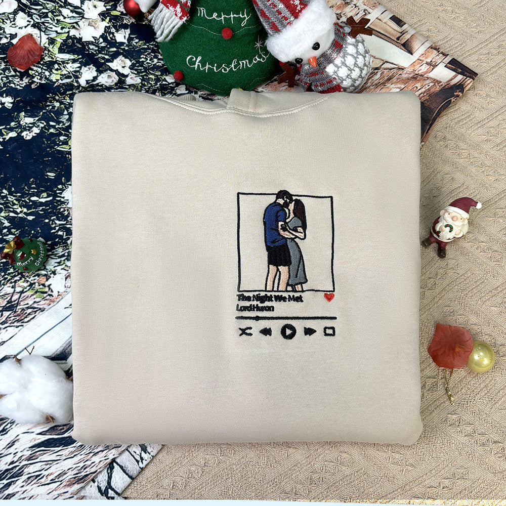 Klamay™ Plus Velvet Style-Custom Embroidered Sweatshirt Portrait Music Player/Roman Numerals/Customized Text Couple Family Gift