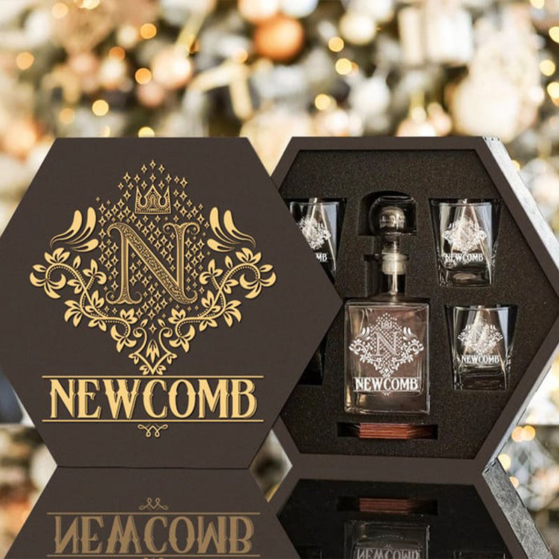 NEWCOMB - WHISKEY SET (Wooden box + Decanter + 4 Glasses + 4 Coasters)